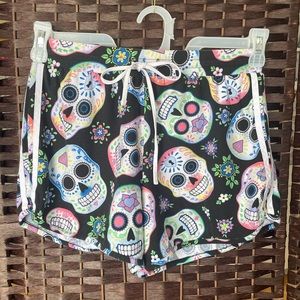 No Boundaries Sugar Skull Dolphin Gym Shorts with Drawstring - Size Large